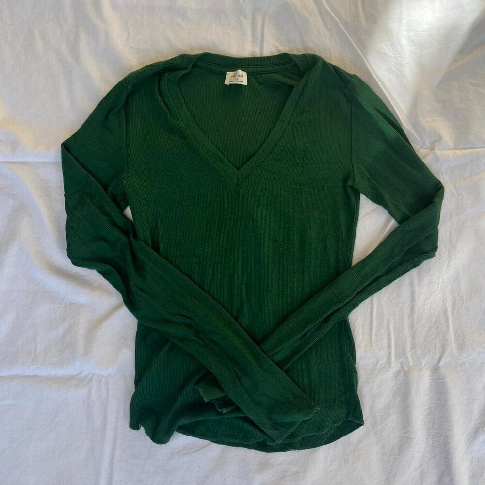 Aritzia Wilfred Green V-Neck Sweater